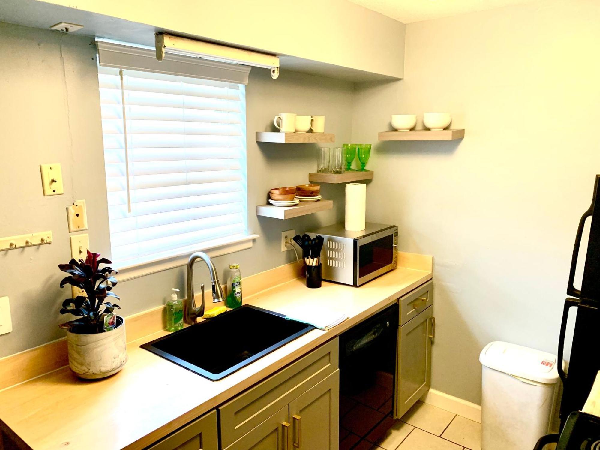 Blue Oval -king Bed-2bedrooms 1,5 Bath Memphis